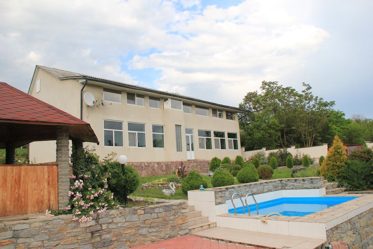 Constancia Hotel Kamjanyi Potoki Kültér fotó