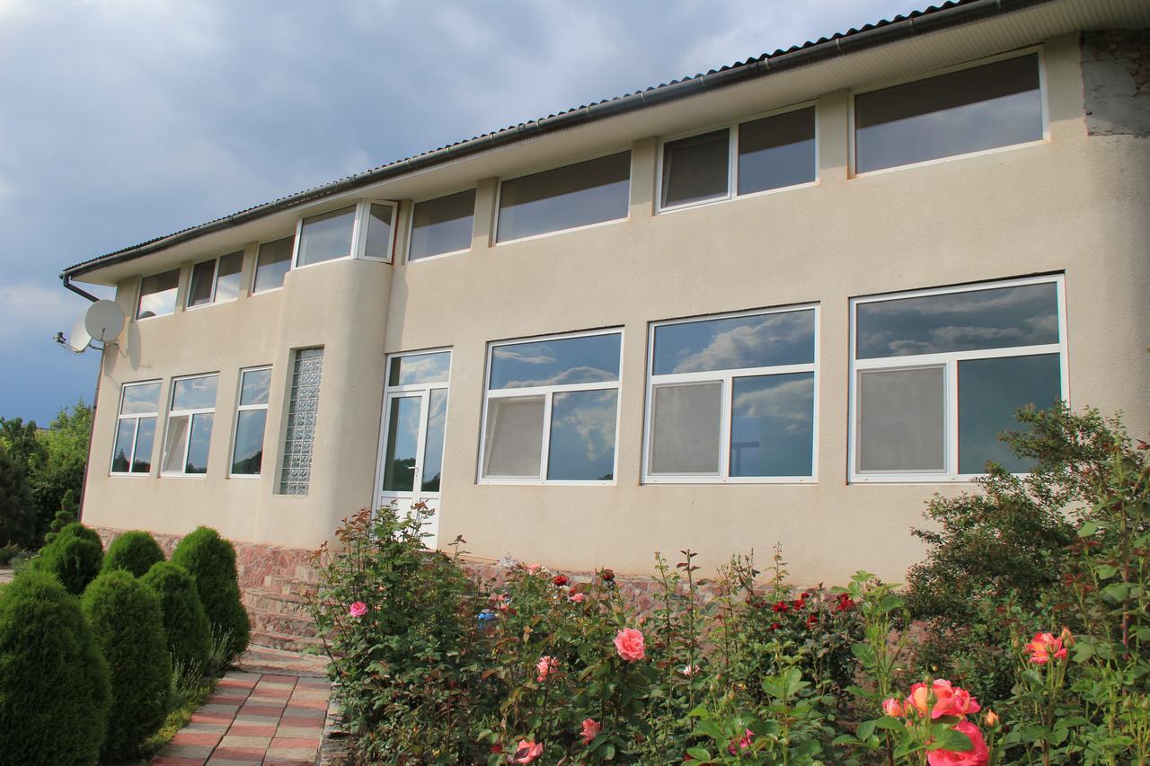 Constancia Hotel Kamjanyi Potoki Kültér fotó