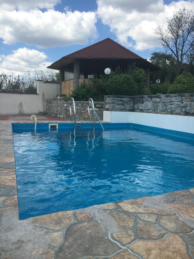 Constancia Hotel Kamjanyi Potoki Kültér fotó